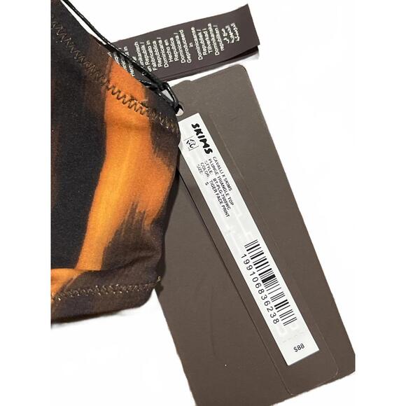 SKIMS ROBERTO CAVALLI TRIANGLE BIKINI TOP and STRING BIKINI BOTTOM in SET - Picture 7 of 9